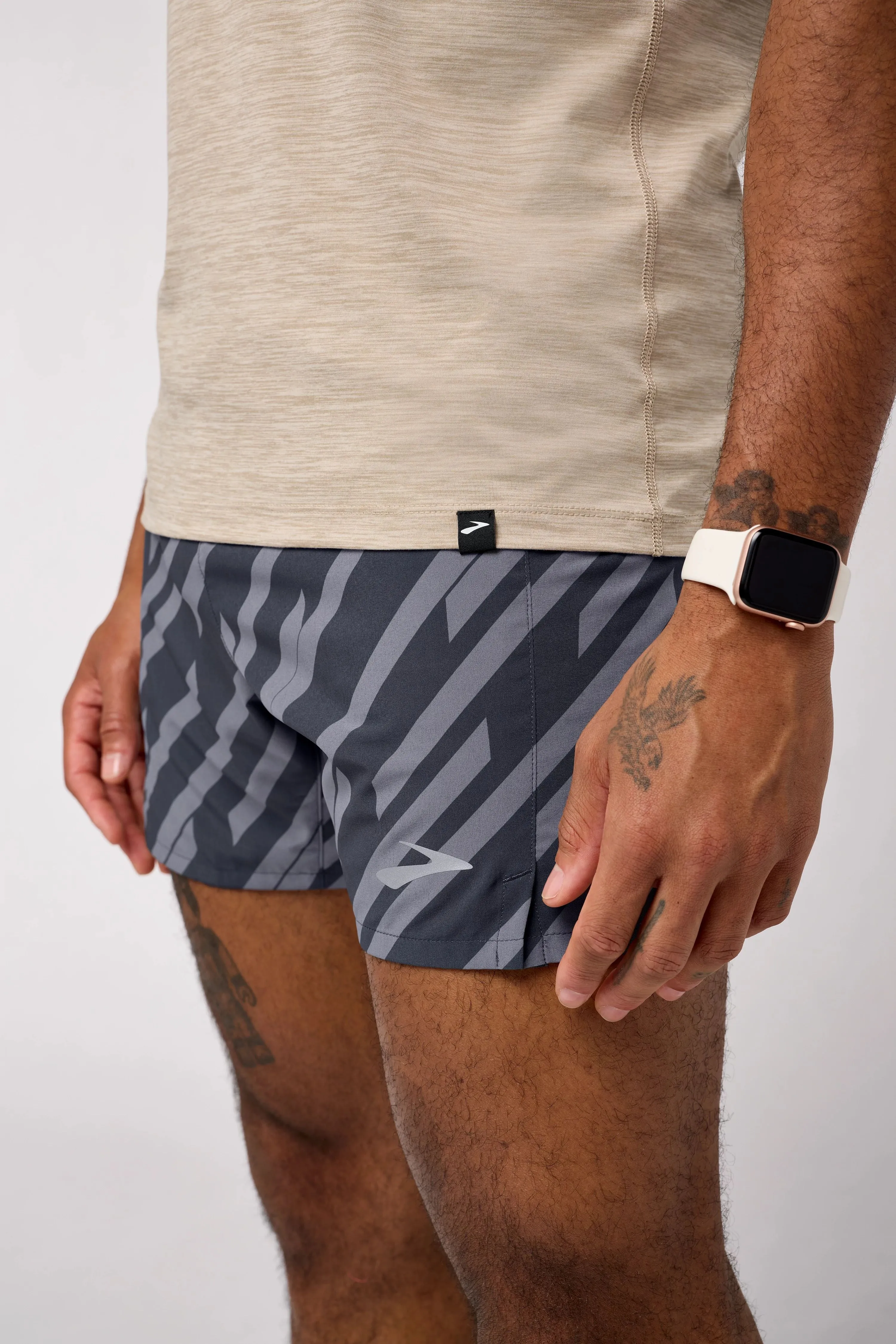 Brooks | Luxe Short Sleeve | Men's | Heather Sand Dune